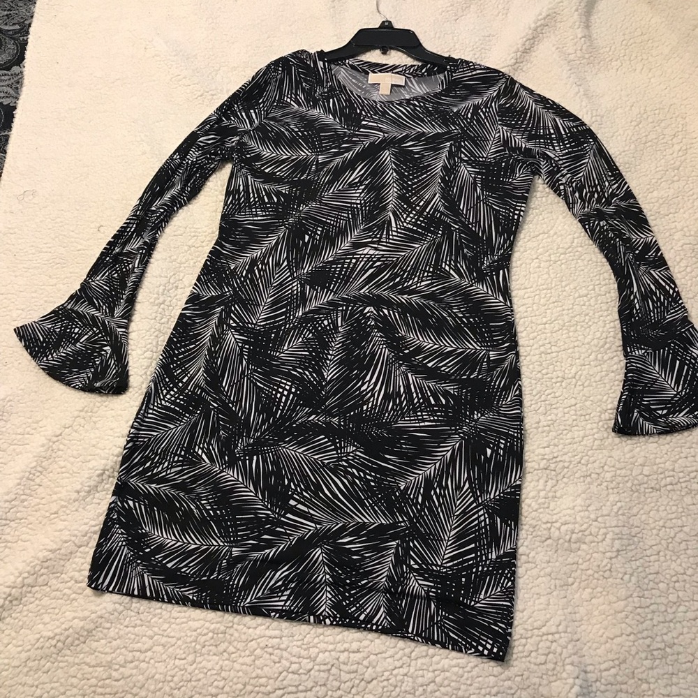 Never Worn - image 4